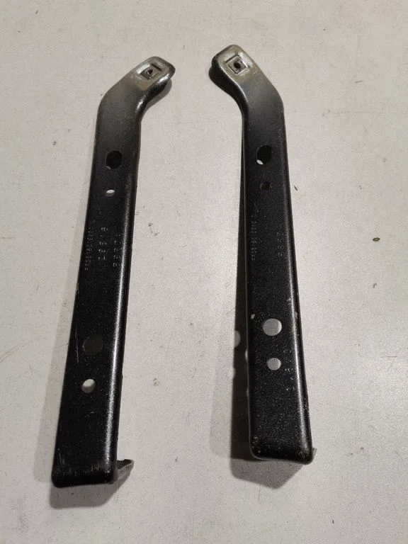Fender mounting bracket – Ford Mustang VI (2015-)