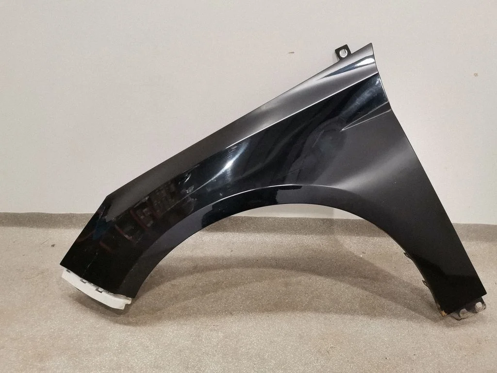 Fender – Ford Focus (2010-2017)