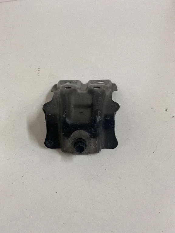Poritiiva kinnitusklamber – Lexus NX (2014-2021)