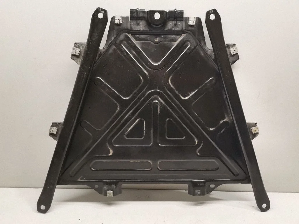 Engine splash shield/under tray 992801625