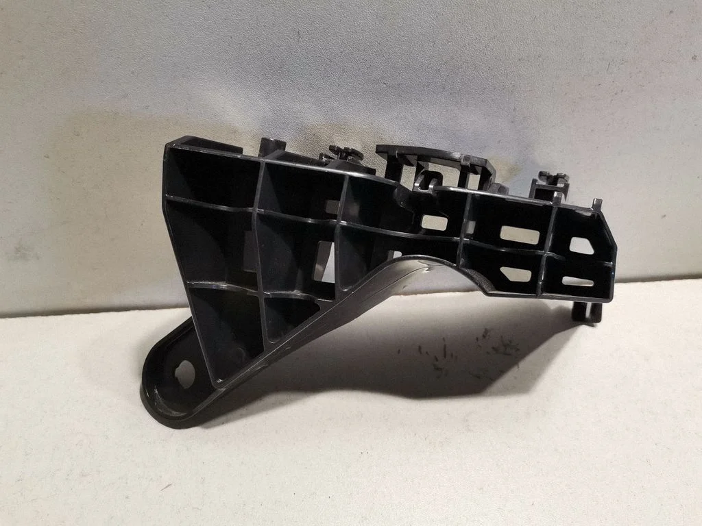 Rear bumper mounting bracket 5256278020