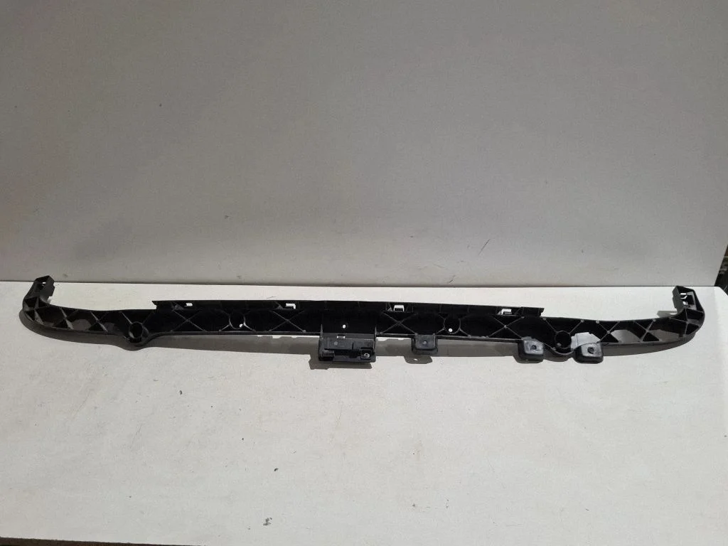 Rear bumper mounting bracket 2840891700300
