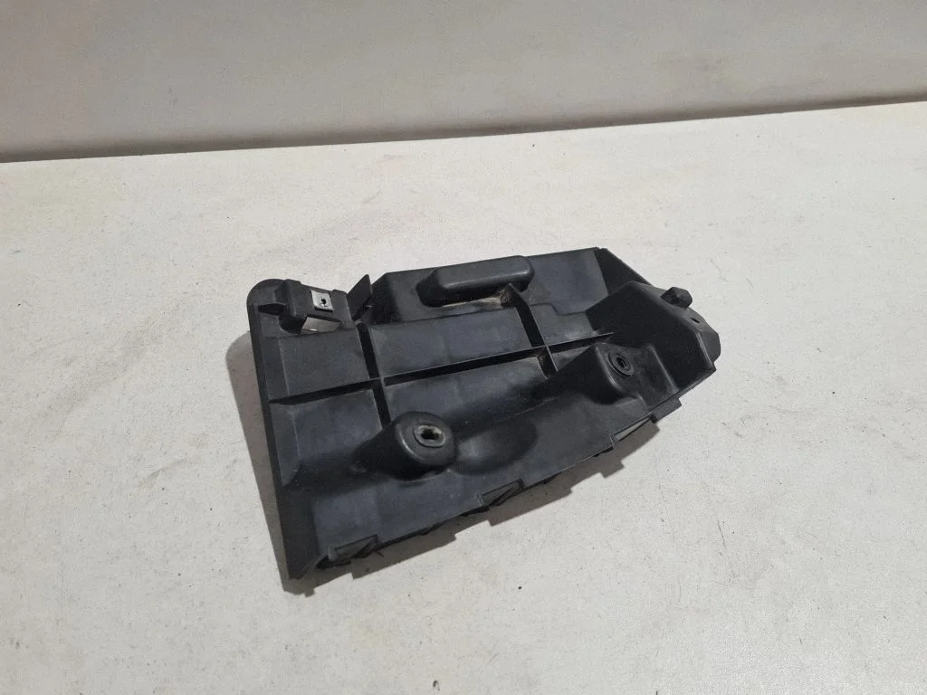 Rear bumper mounting bracket 670004468