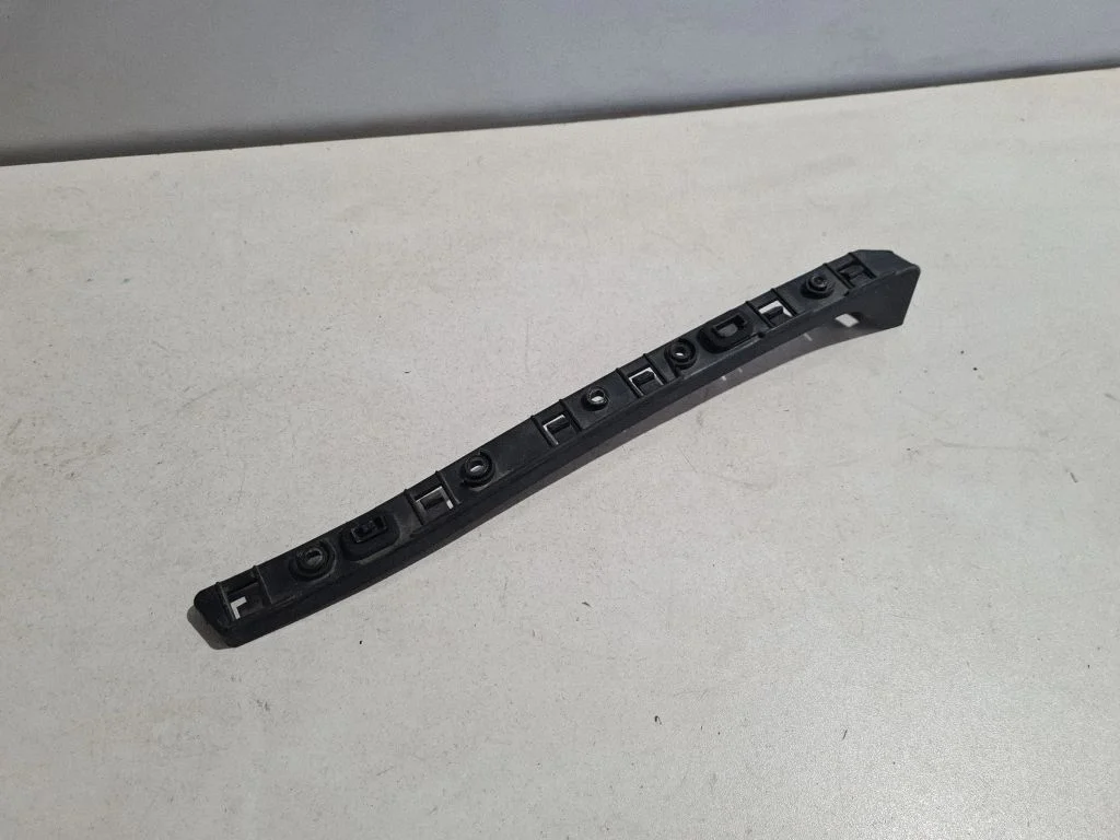 Rear bumper mounting bracket 670004465
