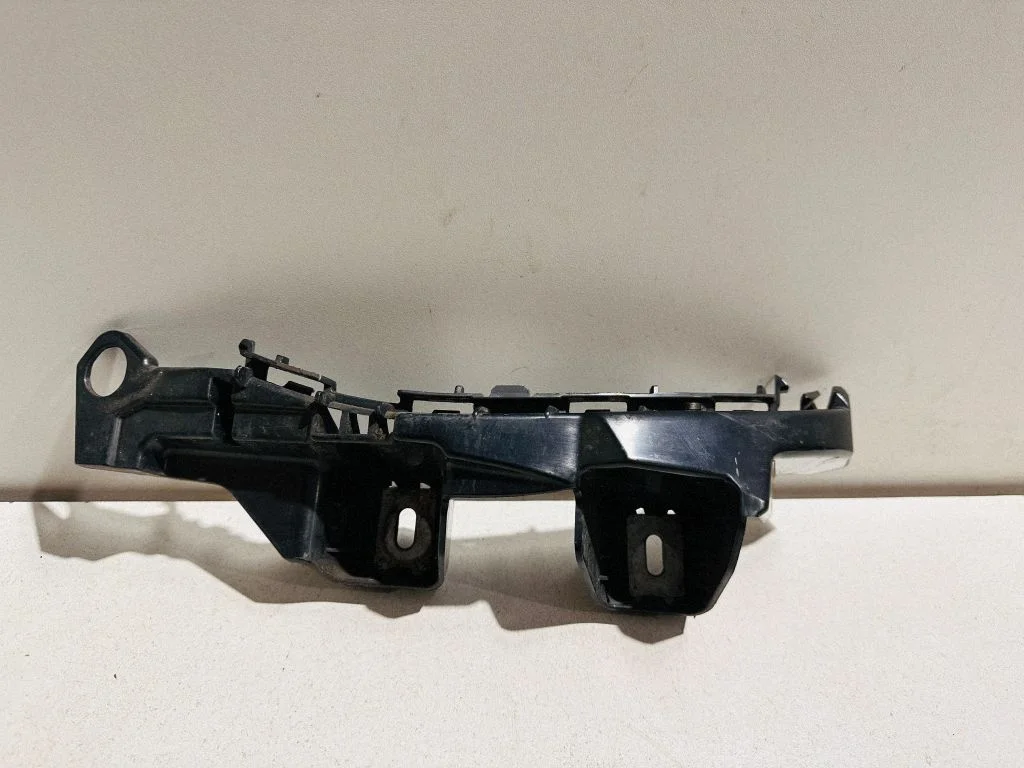 Rear bumper mounting bracket A2058850465