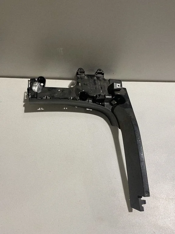 Rear bumper mounting bracket 8054020