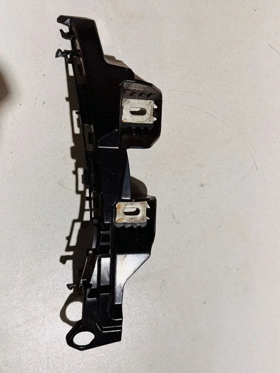Rear bumper mounting bracket A2058850465