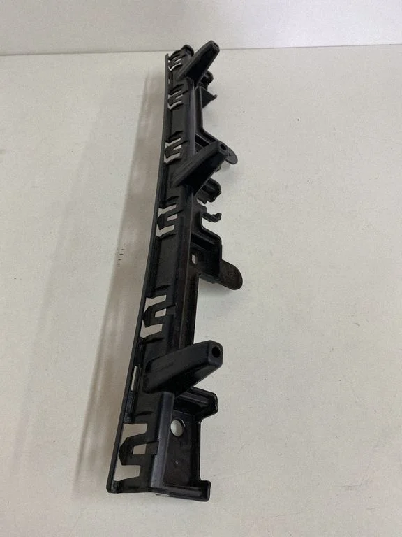 Rear bumper mounting bracket FR3B17B861