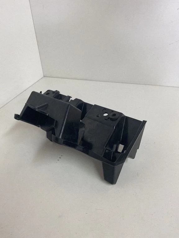 Rear bumper mounting bracket FR3B17D960