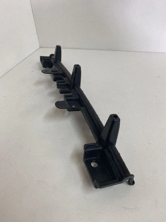 Rear bumper mounting bracket FR3B17B861