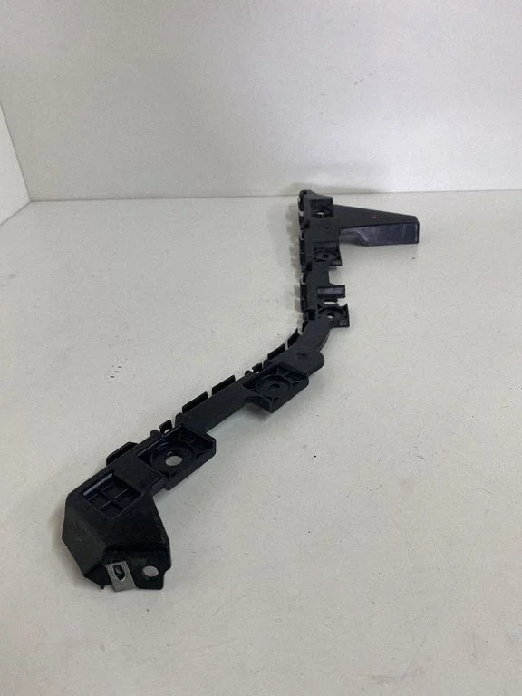 Rear bumper mounting bracket FR3B17F766