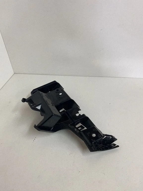 Rear bumper mounting bracket FR3B17D961