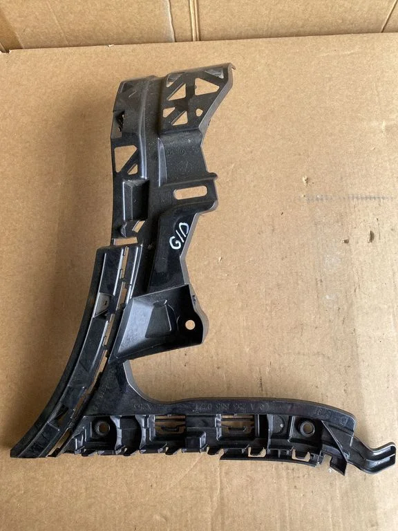 Rear bumper mounting bracket A1538800612