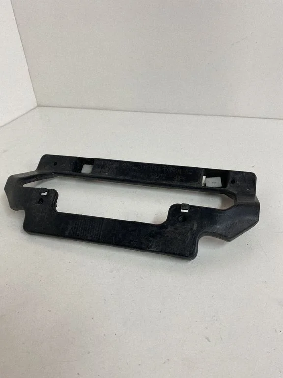 Rear bumper mounting bracket – Ford Mustang VI (2015-)