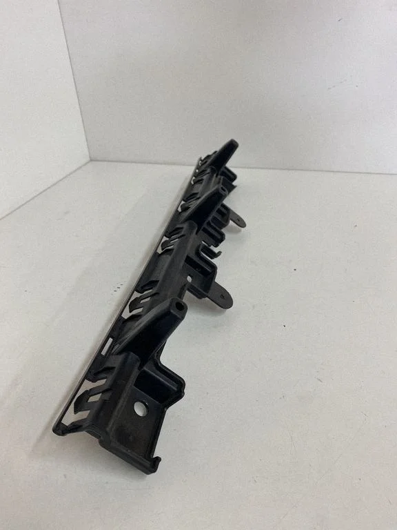 Rear bumper mounting bracket – Ford Mustang VI (2015-)