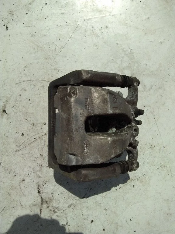 Rear brake caliper – Land Rover Discovery Sport (2014-)