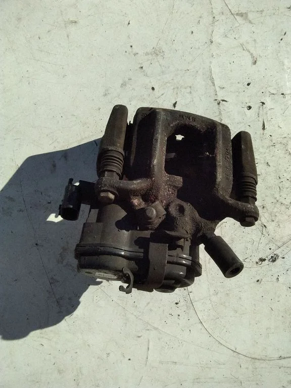 Rear brake caliper – BMW X3 F25 (2010-2017)