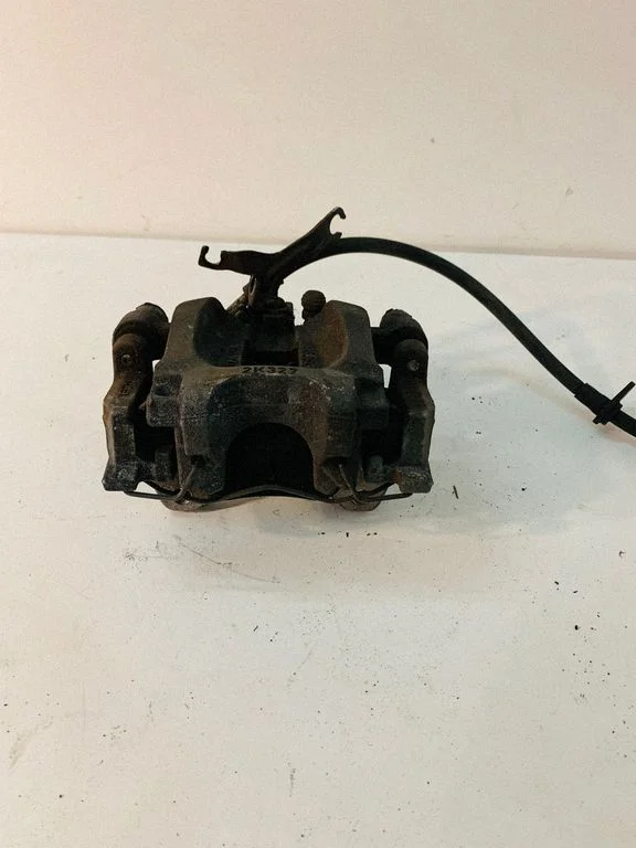 Rear brake caliper 2K327