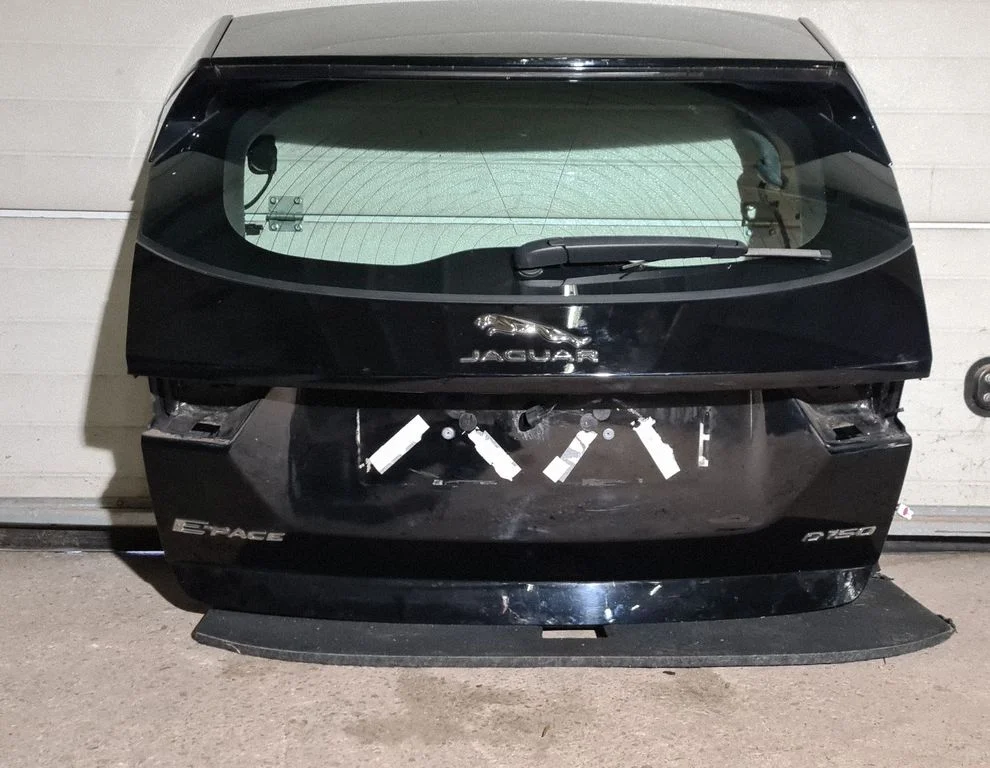 Tailgate/trunk/boot lid – rear