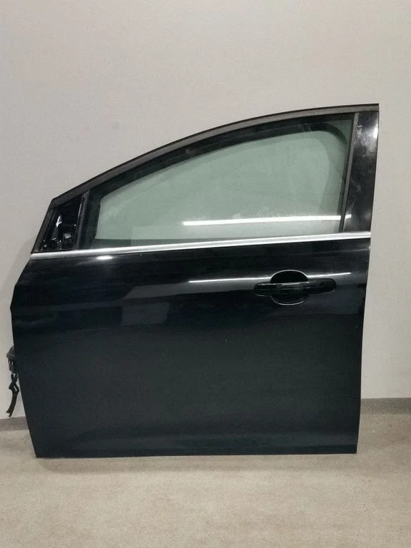 Priekšējās durvis PBM51-A20125-DA