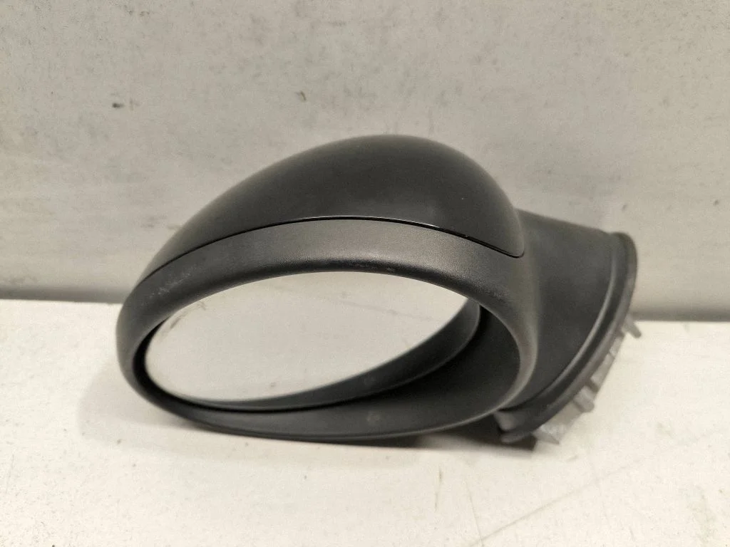 Front door electric wing mirror – left