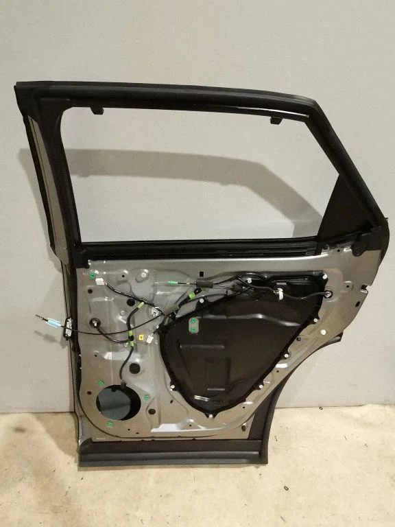 Rear door – rear right