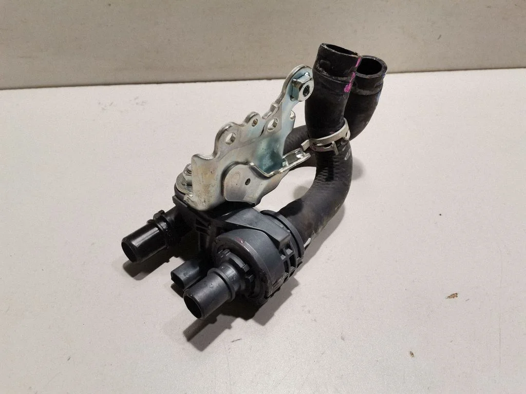 Electric auxiliary coolant/water pump 1M18BC6609