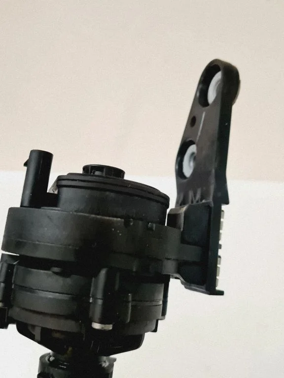 Electric auxiliary coolant/water pump 8477210