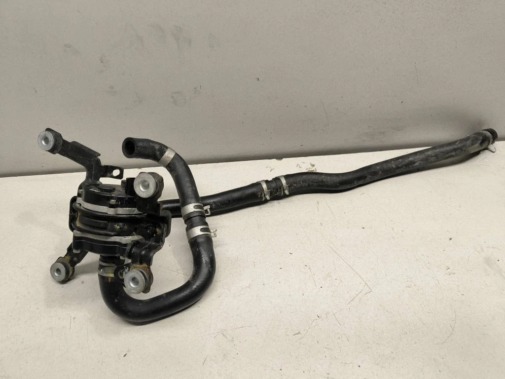 Electric auxiliary coolant/water pump 375W5K4000