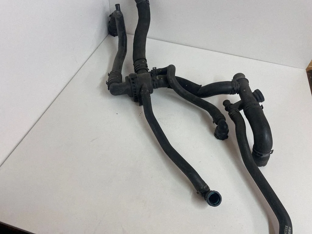 Electric auxiliary coolant/water pump 9X238A586AD