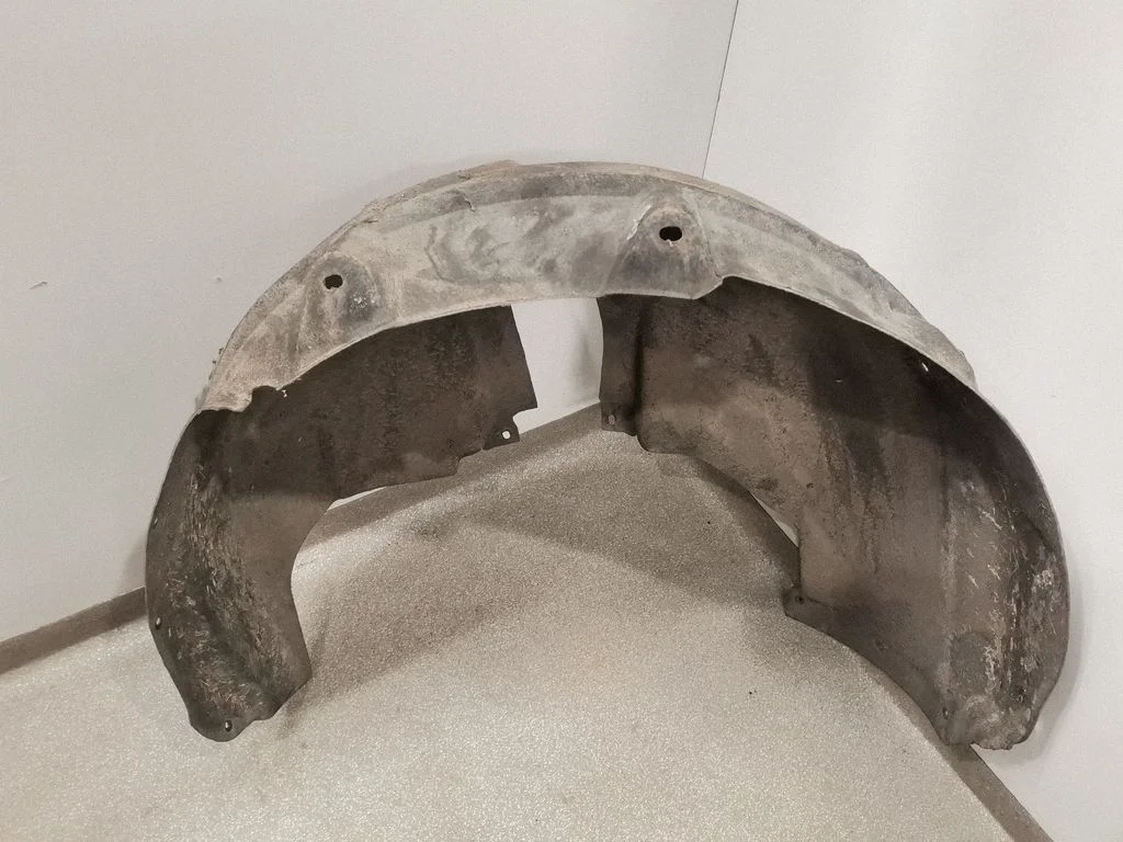 Rear arch fender liner splash guards 8R0810172D