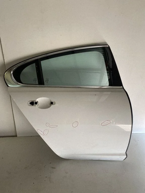 Rear door 8X23045H22AC