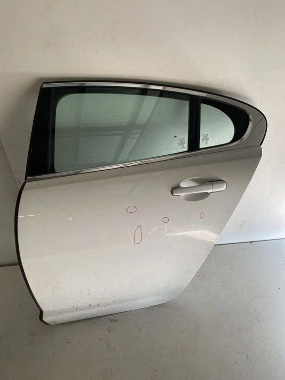 Rear door 8X23045H22AC