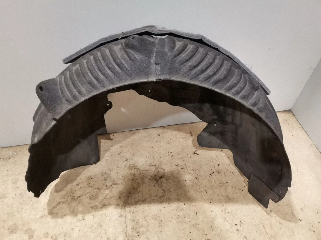 Rear arch fender liner splash guards A2136909204