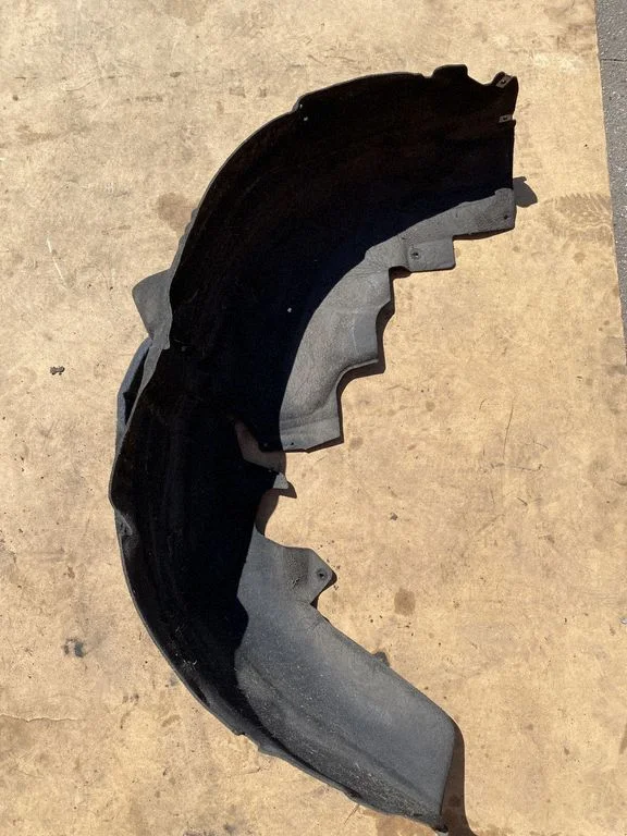 Rear arch fender liner splash guards – rear right