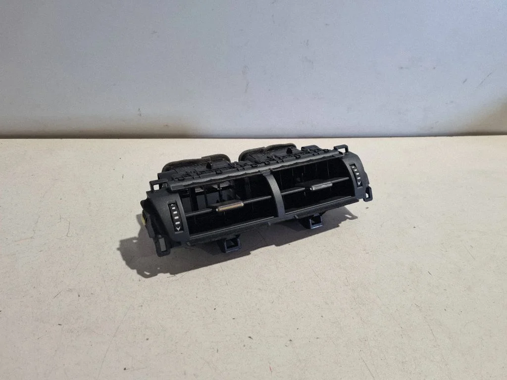 Dash center air vent grill – Lexus NX (2014-2021)