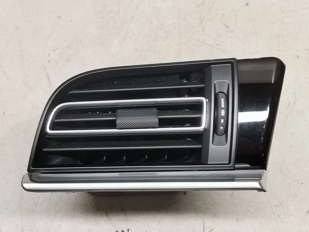 Dashboard side air vent grill/cover trim – Porsche Macan (95B) (2019-)