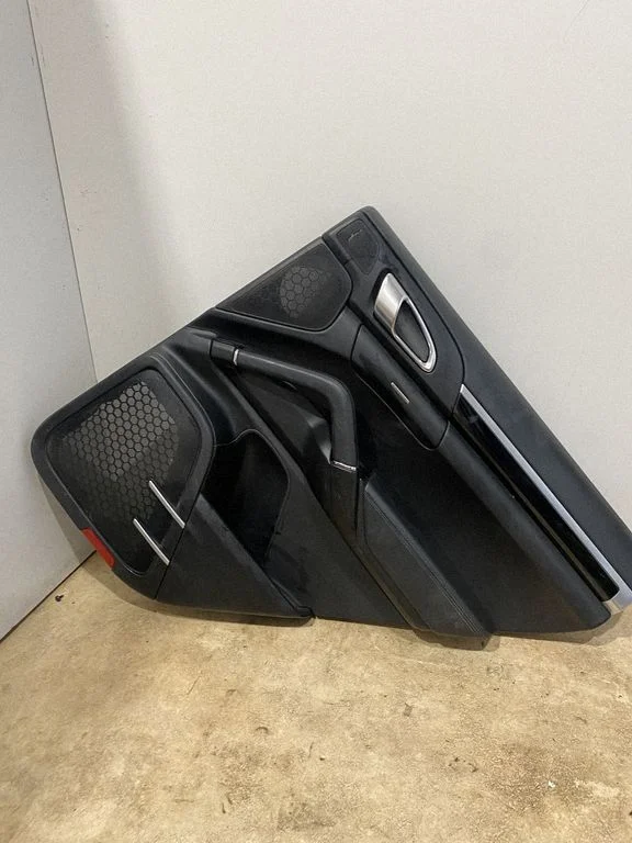 Rear door card panel trim – Porsche Cayenne (92A) (2010-2017)