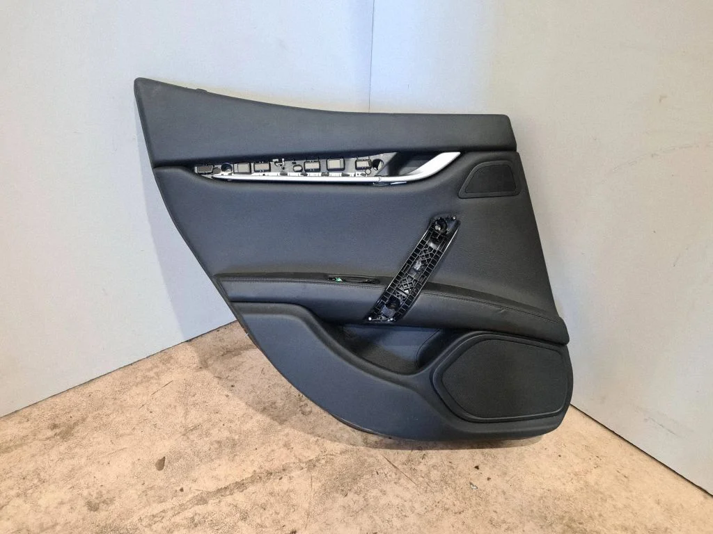 Rear door card panel trim 06700189570
