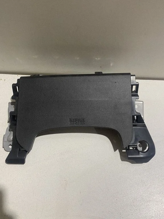 Ceļgalu drošības spilvens 7030A317