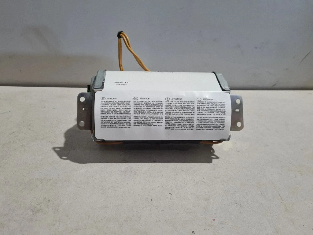 Kõrvalistuja turvapadi 06700014230