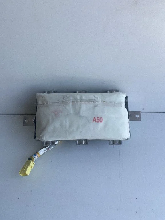 Kõrvalistuja turvapadi TG14B06001