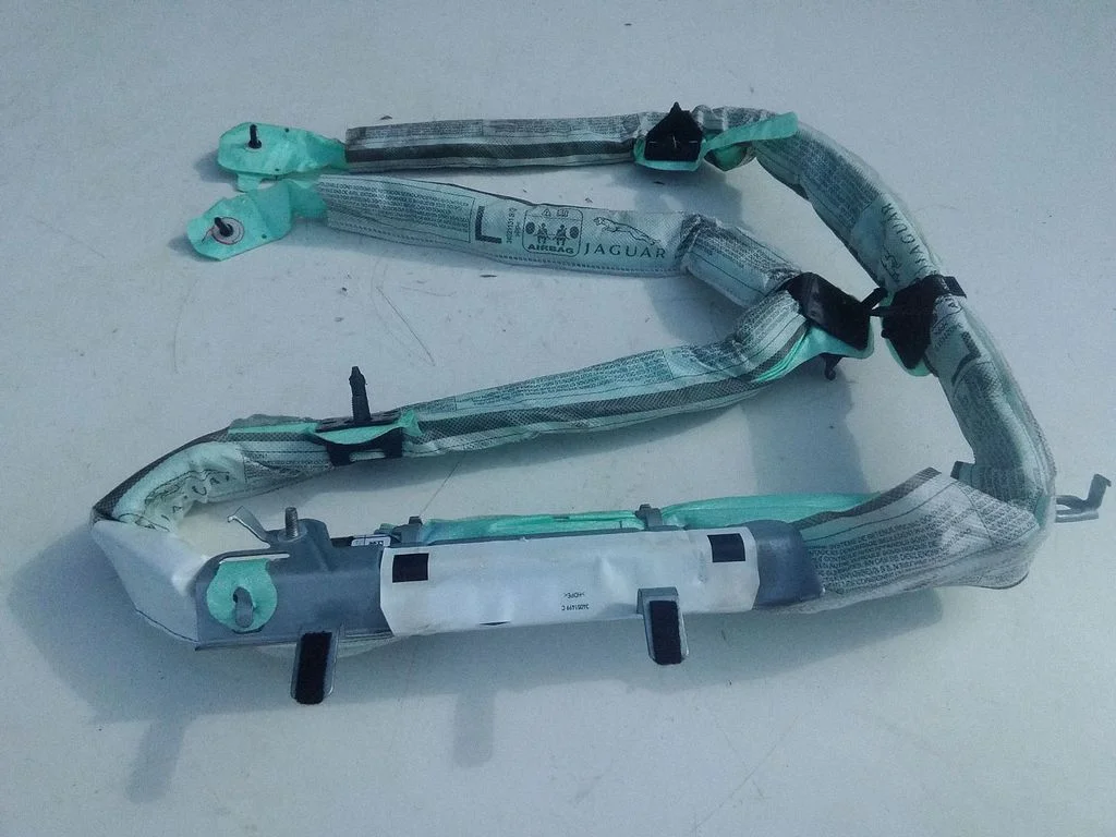 Roof airbag 8X2314K160AE