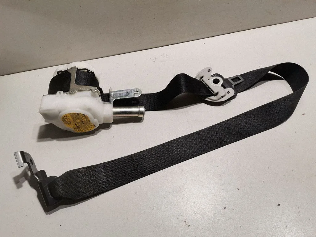 Front seatbelt 0644179