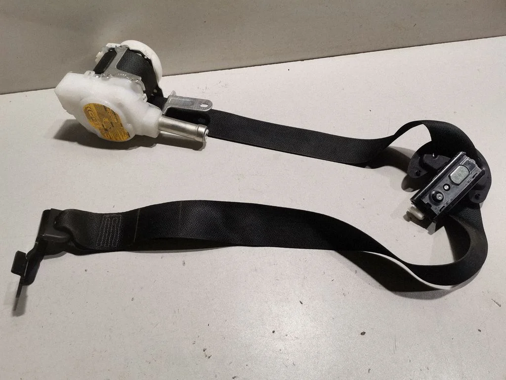 Front seatbelt 0644179