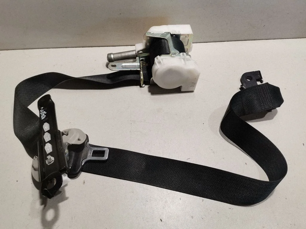 Front seatbelt 0644179