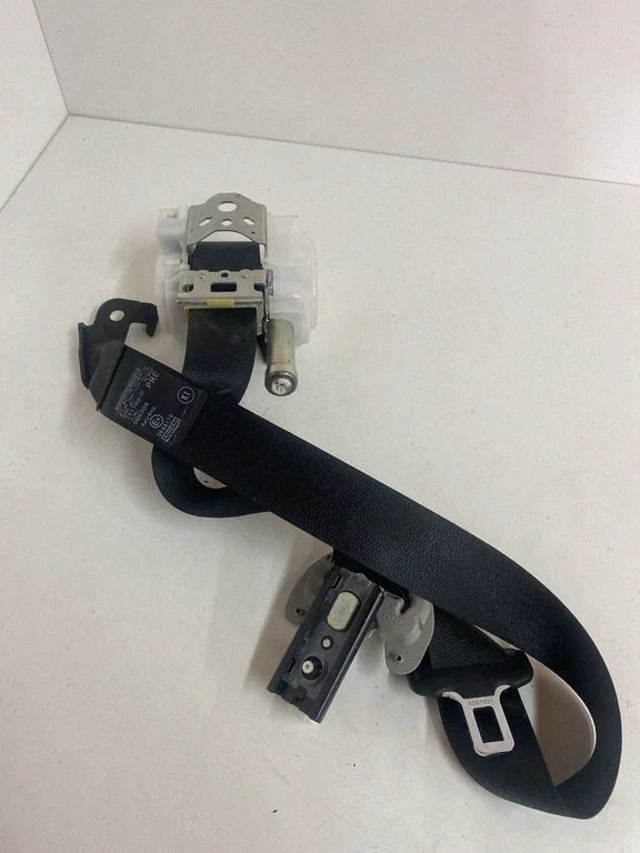 Front seatbelt – Lexus RX 450H (2016-)