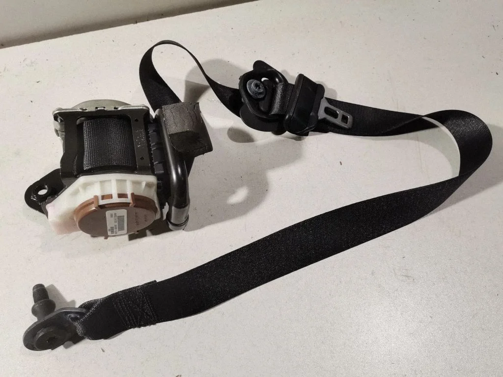 Front seatbelt A2478604201
