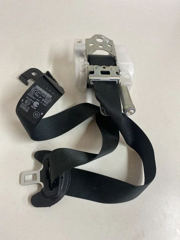 Front seatbelt – Lexus RX 450H (2016-)