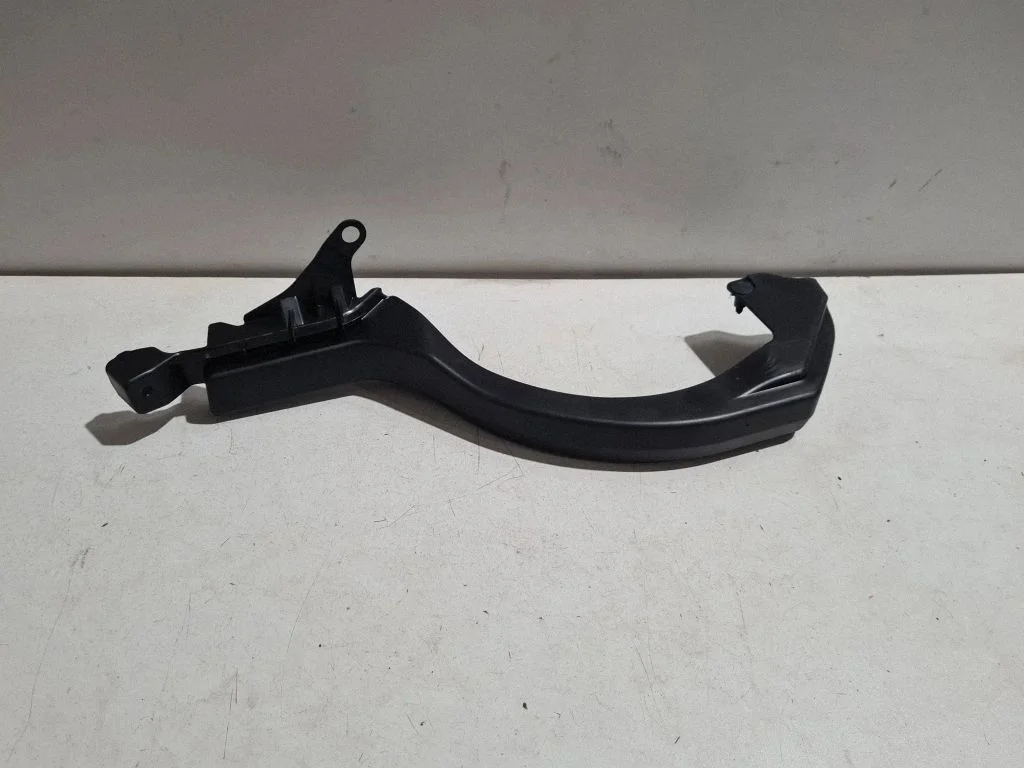 Kita bagažinės apdailos detalė